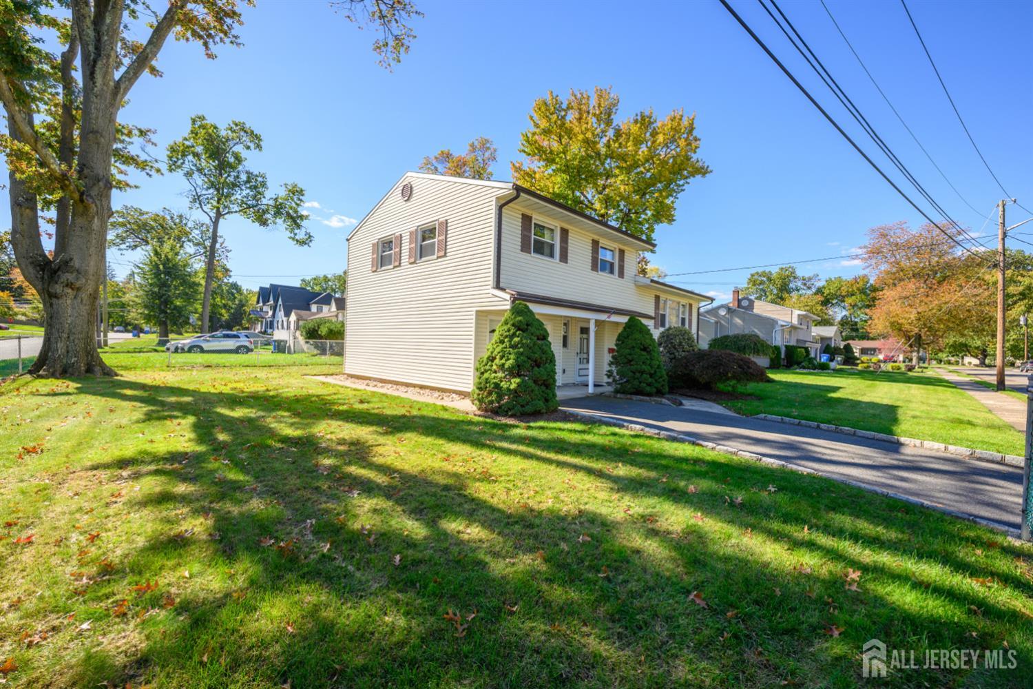5 Berdine Court Colonia NJ 07067