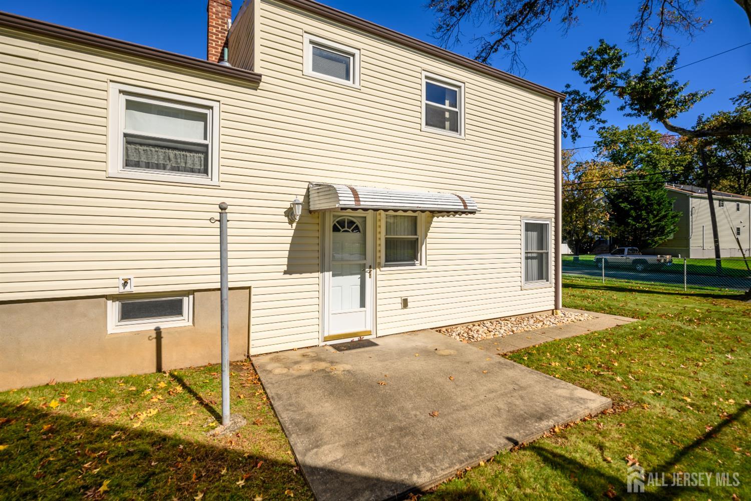 5 Berdine Court Colonia NJ 07067