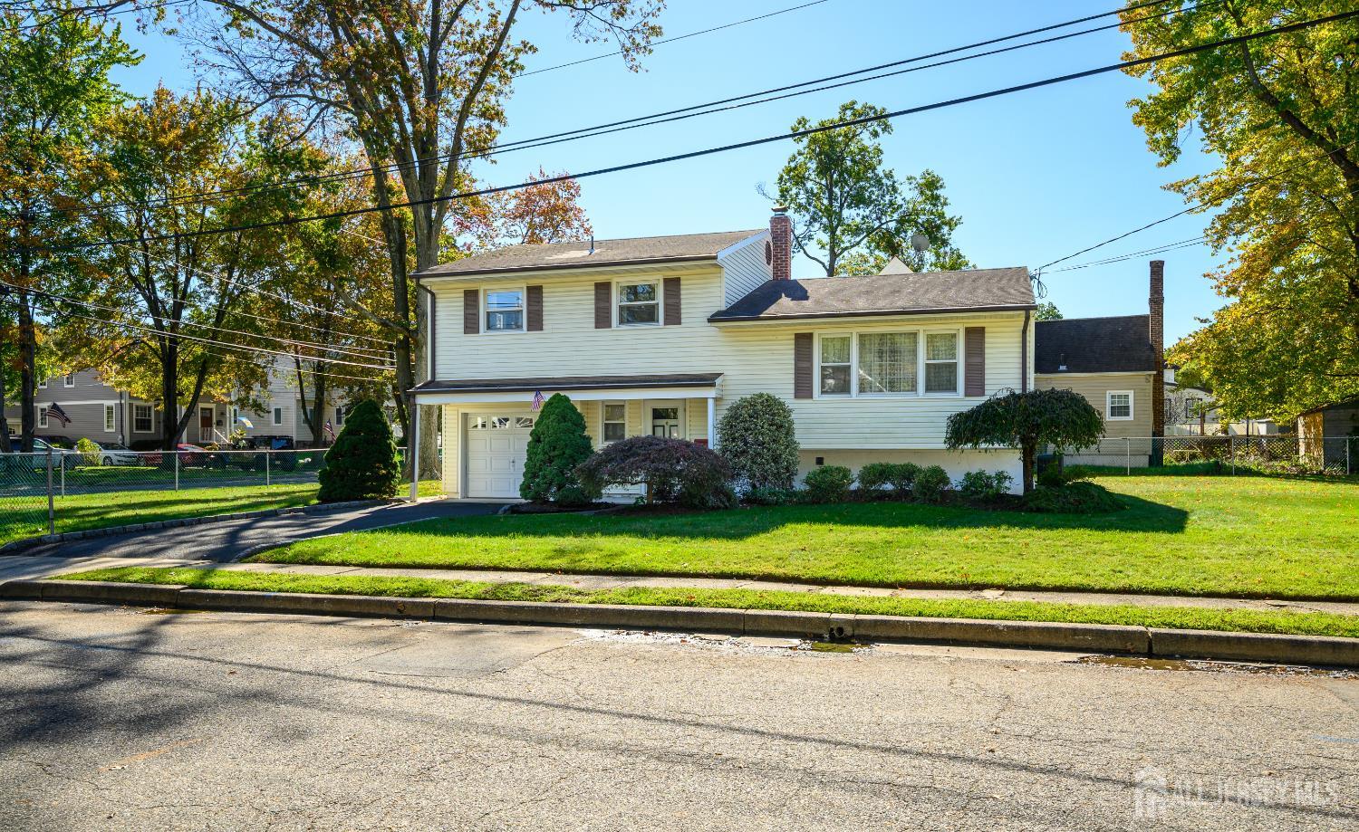 5 Berdine Court Colonia NJ 07067