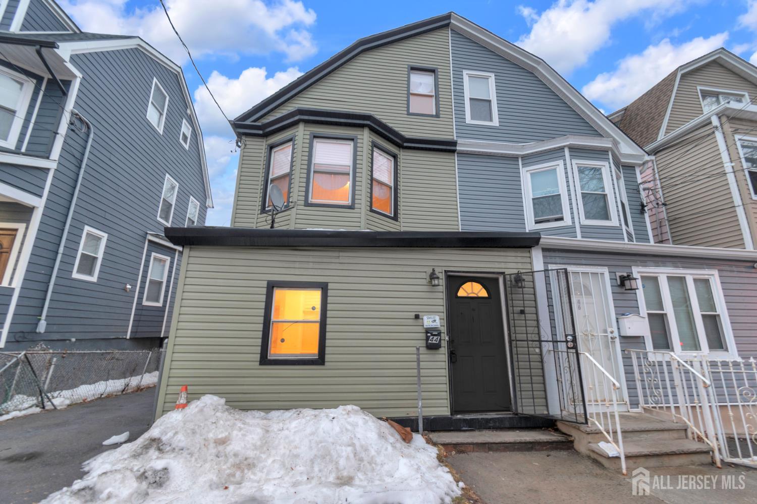 44 Stuyvesant Avenue Newark NJ 07106