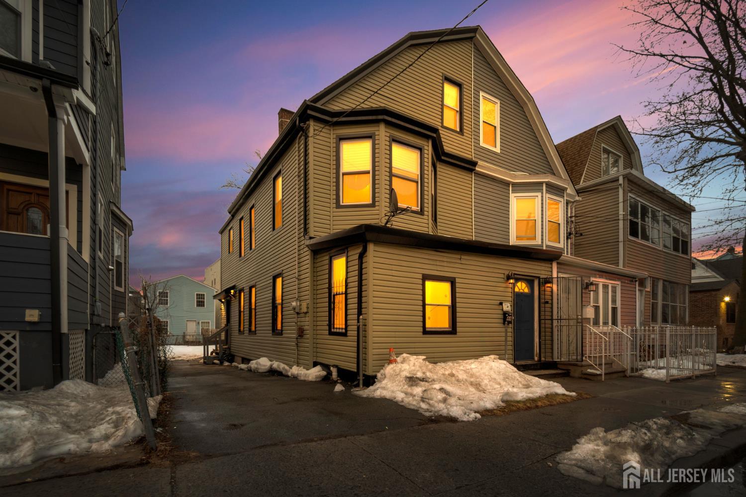 44 Stuyvesant Avenue Newark NJ 07106