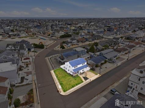 426 Hialeah Drive Lavallette NJ 08735