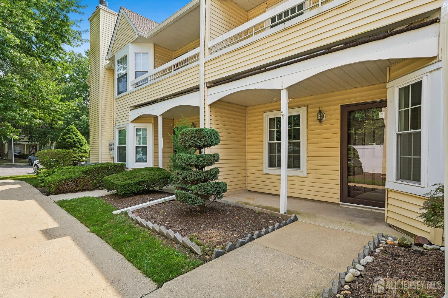 70 Mill Run W Hightstown NJ 08520