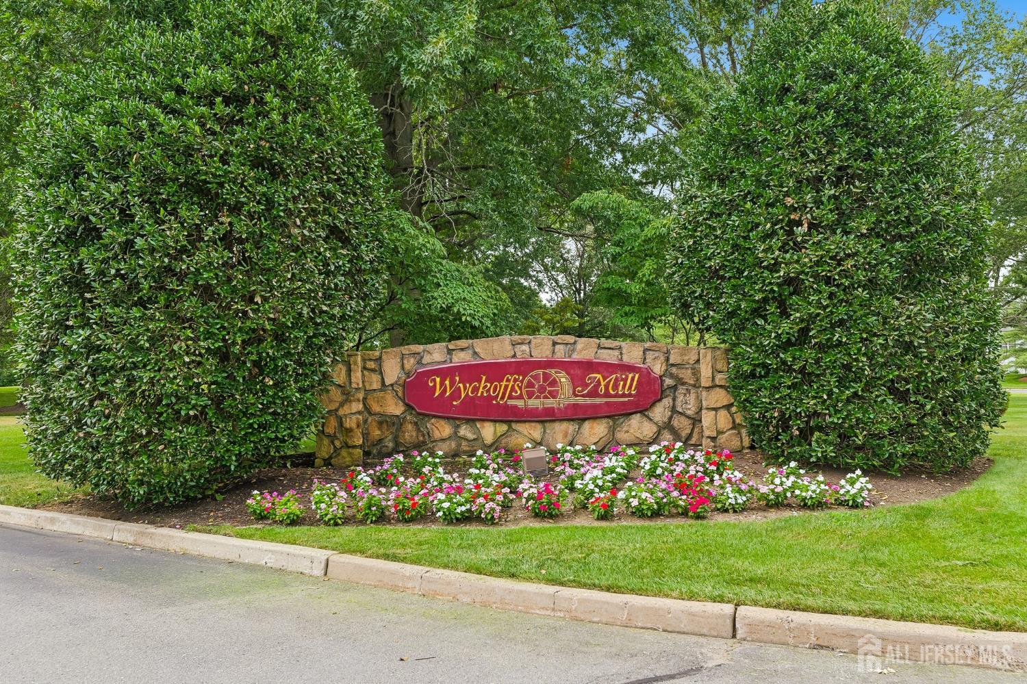70 Mill Run W Hightstown NJ 08520