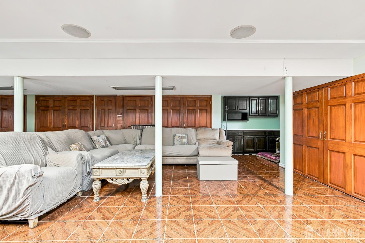 1 Pine Ridge Drive Edison NJ 08820