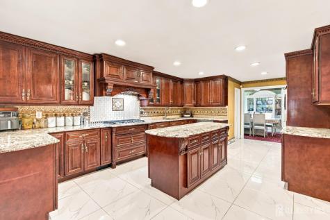 1 Pine Ridge Drive Edison NJ 08820