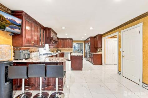 1 Pine Ridge Drive Edison NJ 08820