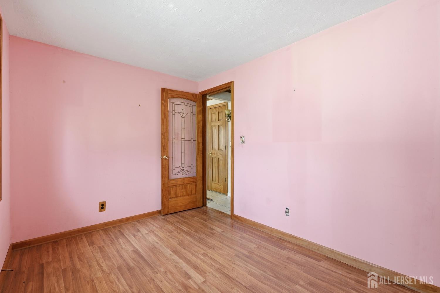 13 Cleveland Avenue Colonia NJ 07067