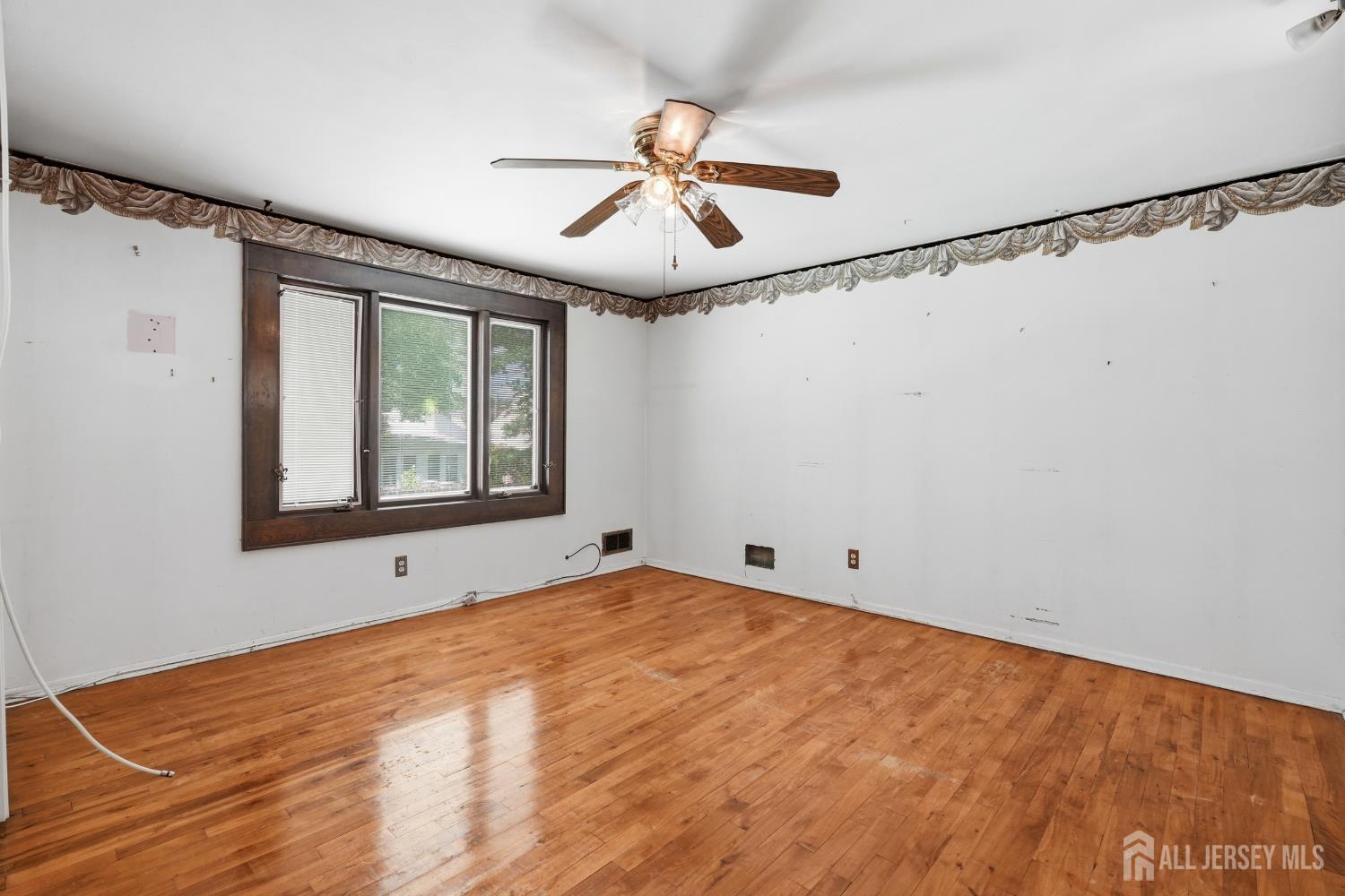 13 Cleveland Avenue Colonia NJ 07067