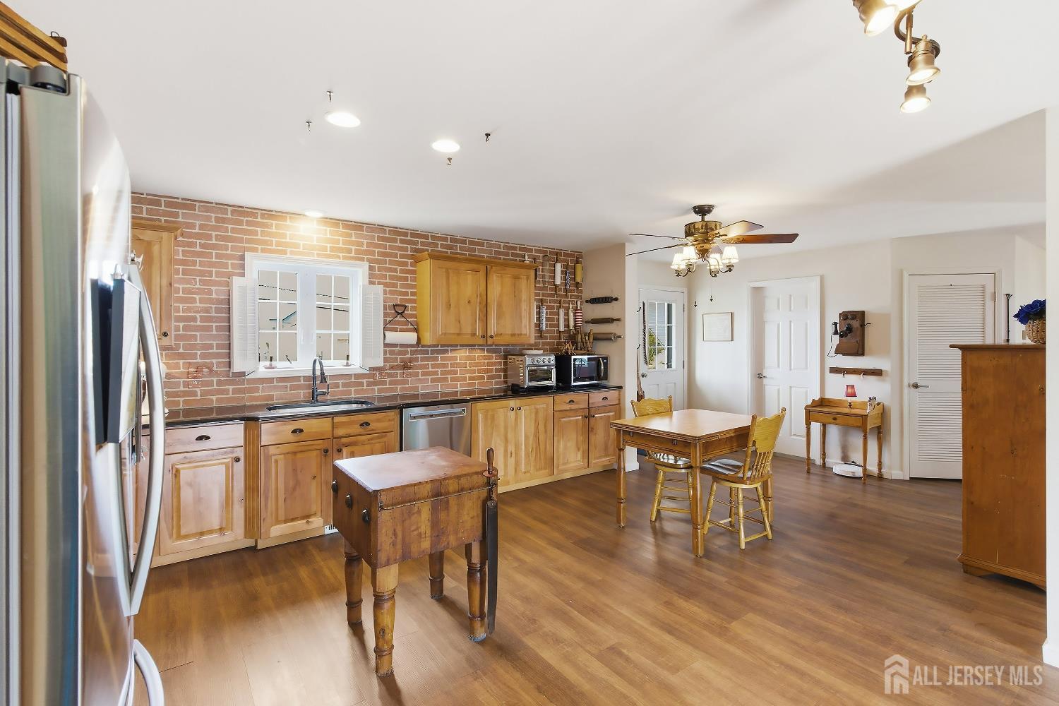 1215 Niihau Drive Lacey NJ 08731