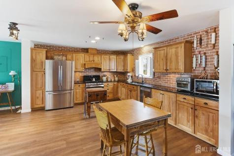 1215 Niihau Drive Lacey NJ 08731