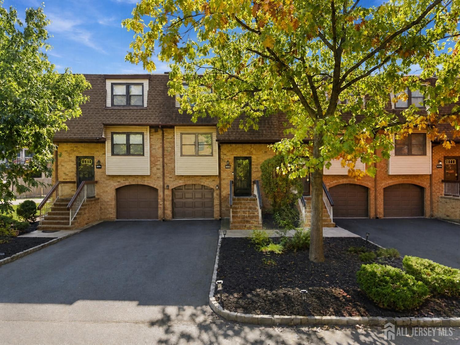 6102 N Oaks Boulevard North Brunswick NJ 08902