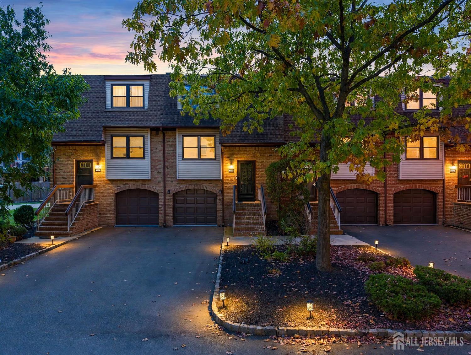 6102 N Oaks Boulevard North Brunswick NJ 08902