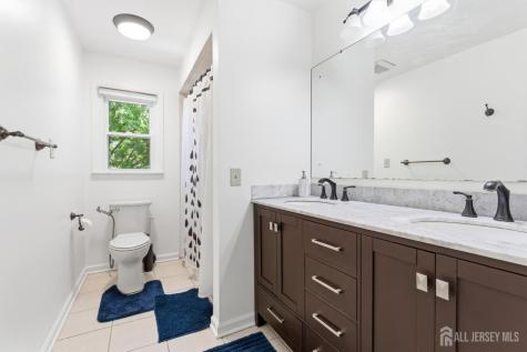 213 Normandy Road Edison NJ 08820