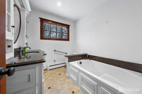 402 Main Street Manalapan NJ 07726