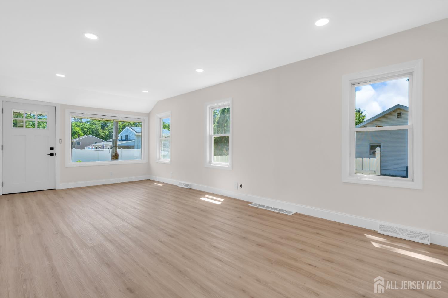 141 Brunswick Avenue Spotswood NJ 08884