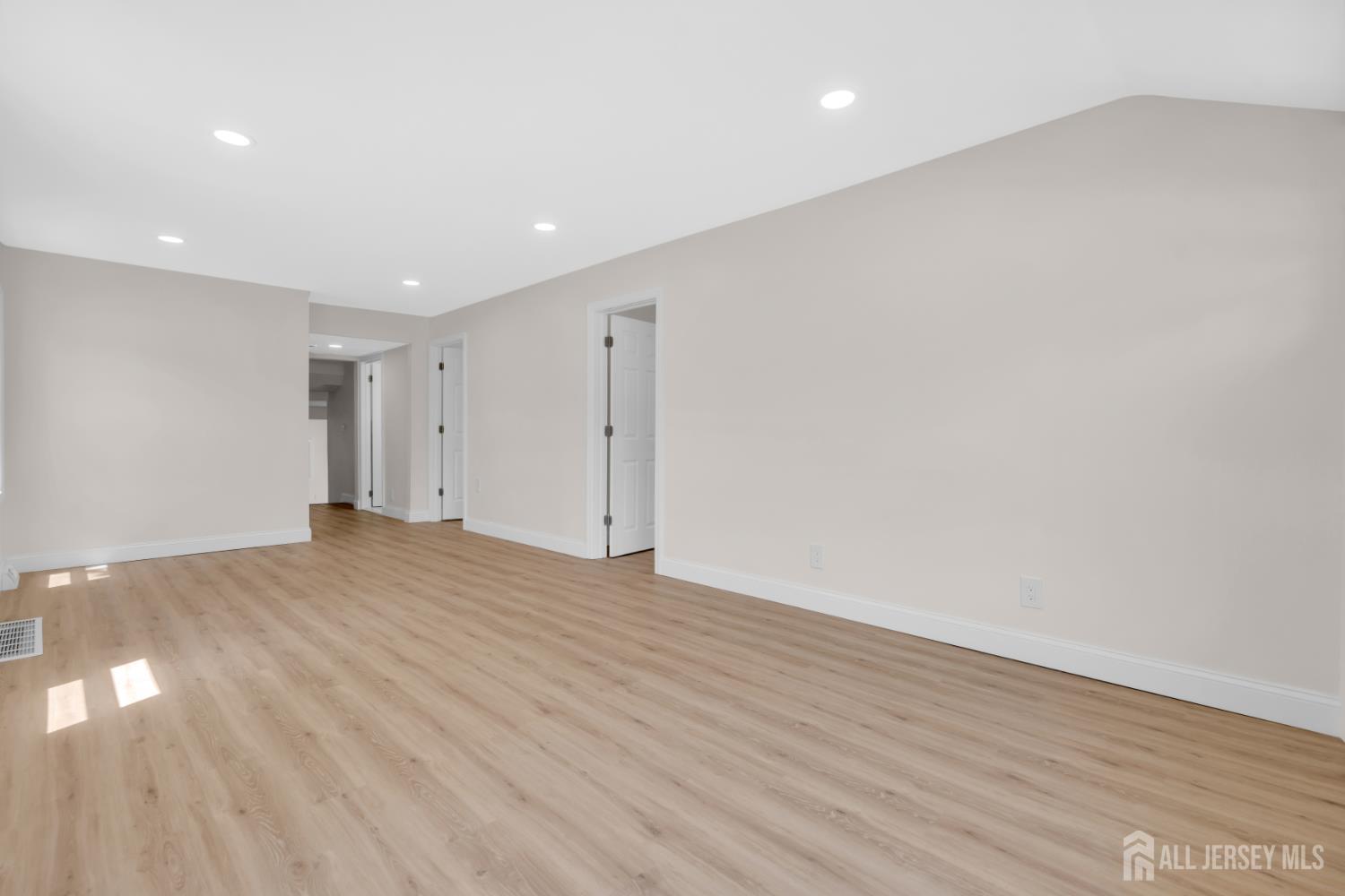 141 Brunswick Avenue Spotswood NJ 08884