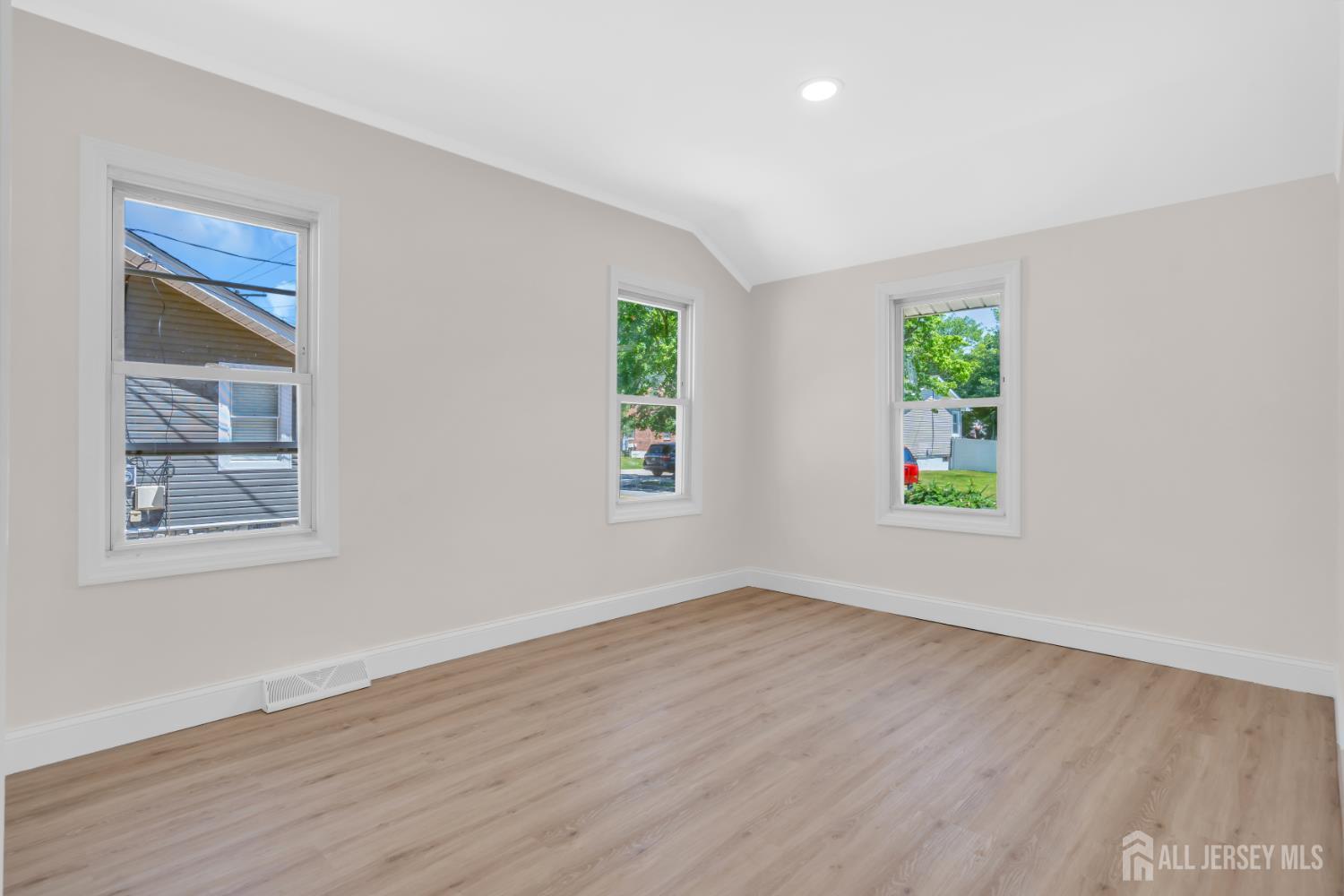 141 Brunswick Avenue Spotswood NJ 08884