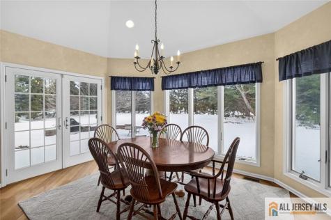 4 Hardley Drive Cranbury NJ 08512