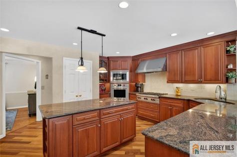 4 Hardley Drive Cranbury NJ 08512