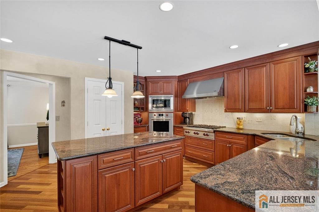 4 Hardley Drive Cranbury NJ 08512