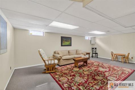 4 Hardley Drive Cranbury NJ 08512