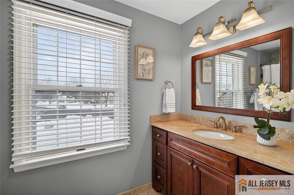 4 Hardley Drive Cranbury NJ 08512