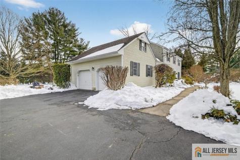 4 Hardley Drive Cranbury NJ 08512