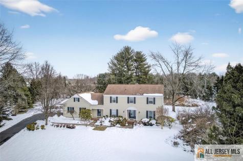 4 Hardley Drive Cranbury NJ 08512