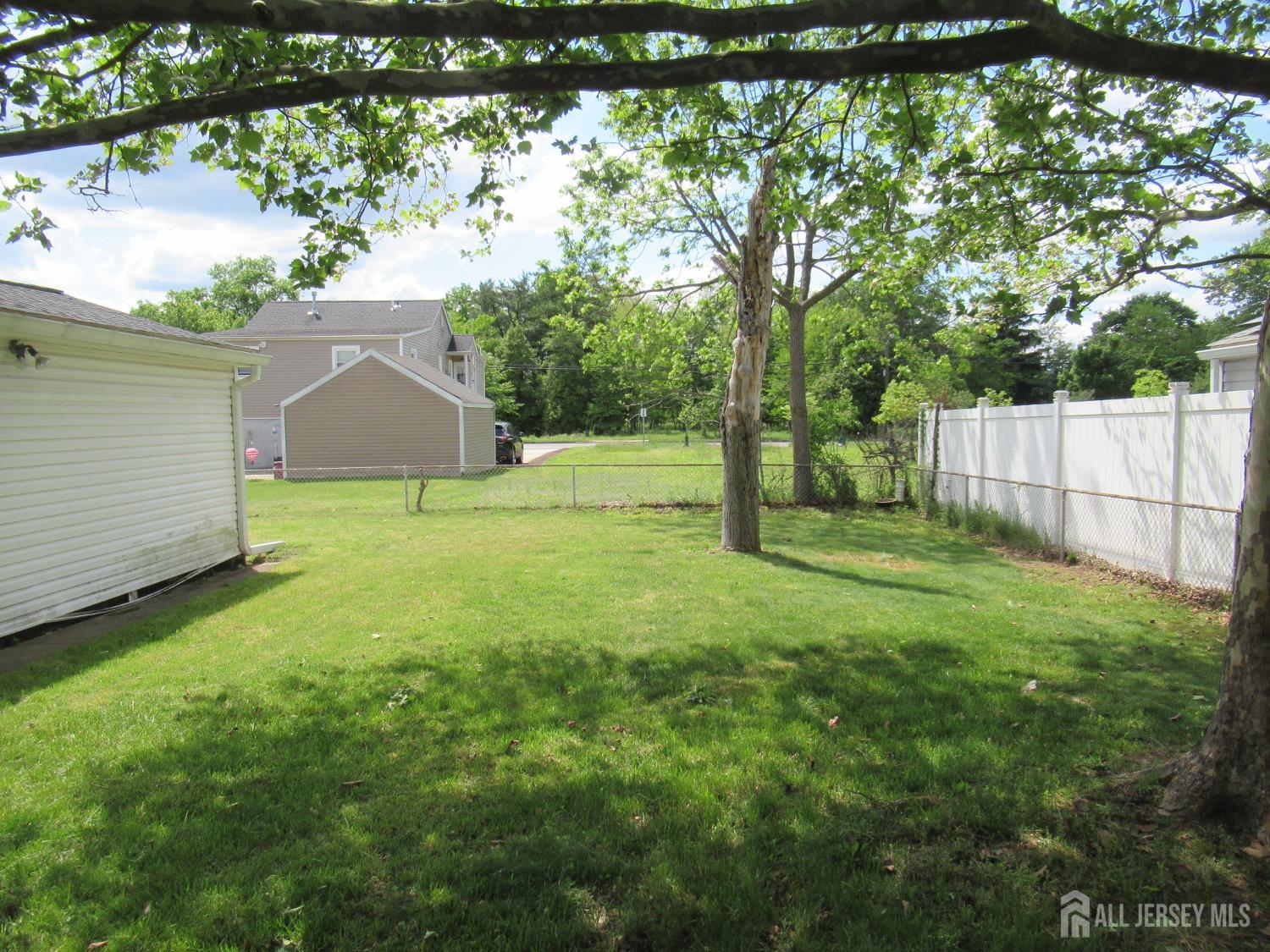 11 Eisenhower Drive Sayreville NJ 08872