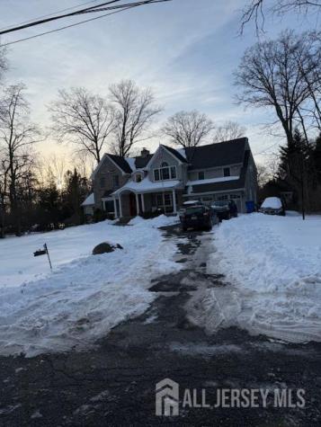 35 Warwick Road Colonia NJ 07067