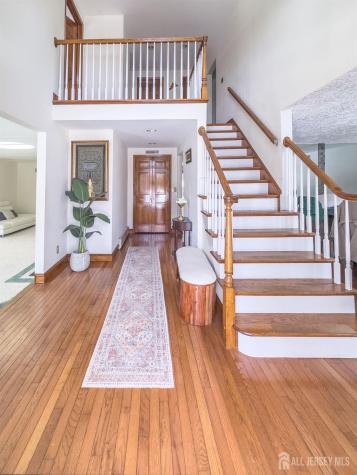 35 Warwick Road Colonia NJ 07067