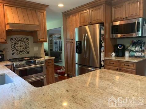 84 Heman Street Edison NJ 08837