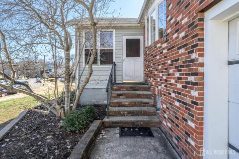 31 W Grochowiak Street W South River NJ 08882