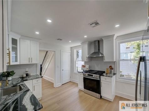 12 Vine Street Jamesburg NJ 08831