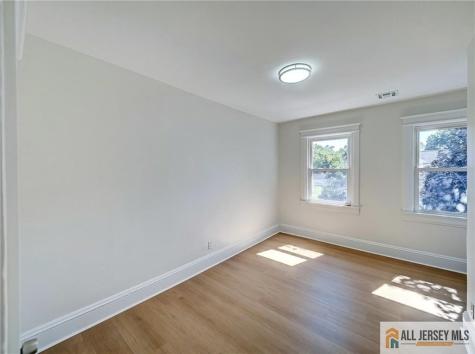 12 Vine Street Jamesburg NJ 08831
