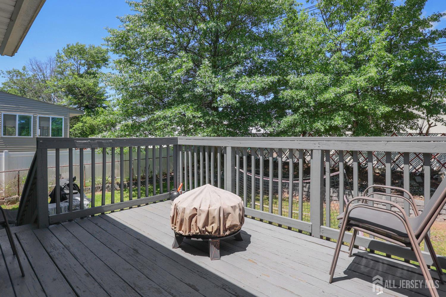 22 Webb Drive Fords NJ 08863