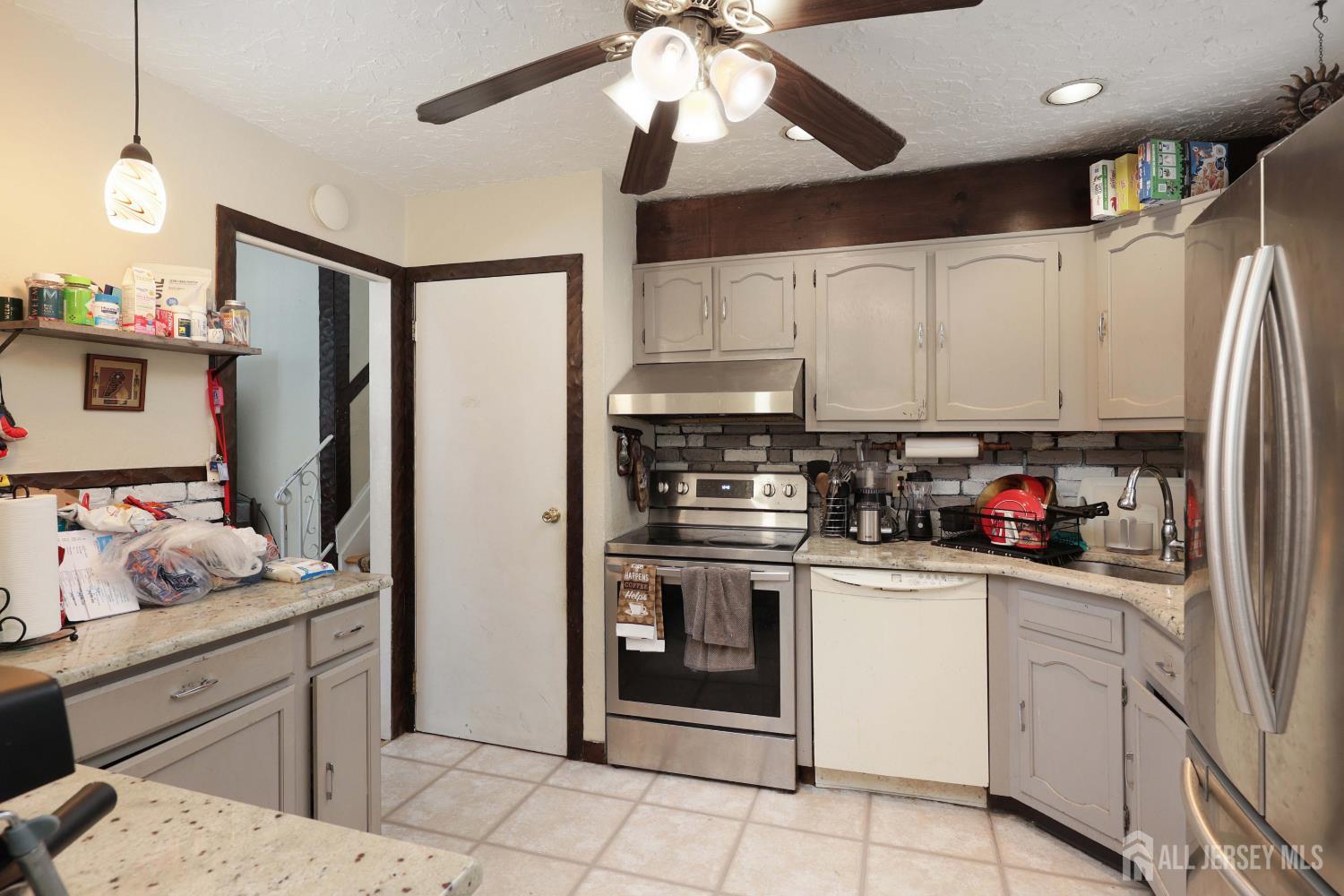 22 Webb Drive Fords NJ 08863