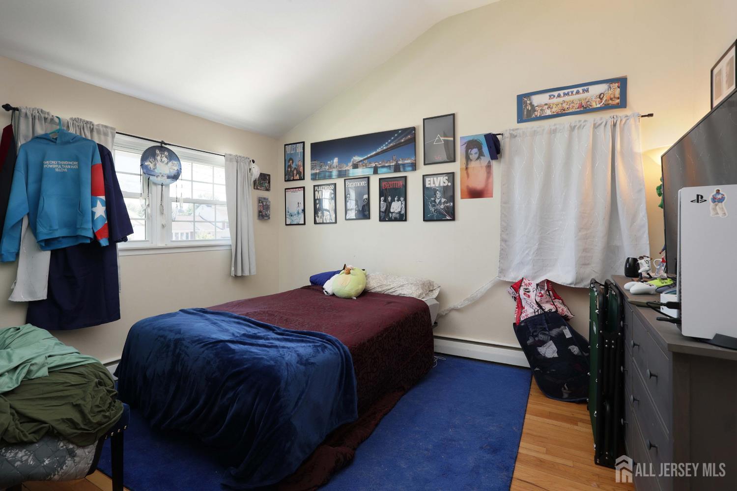 22 Webb Drive Fords NJ 08863