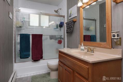 22 Webb Drive Fords NJ 08863
