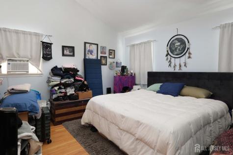 22 Webb Drive Fords NJ 08863