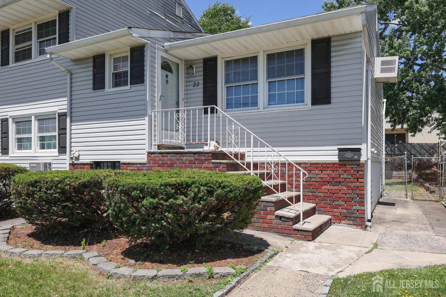 22 Webb Drive Fords NJ 08863