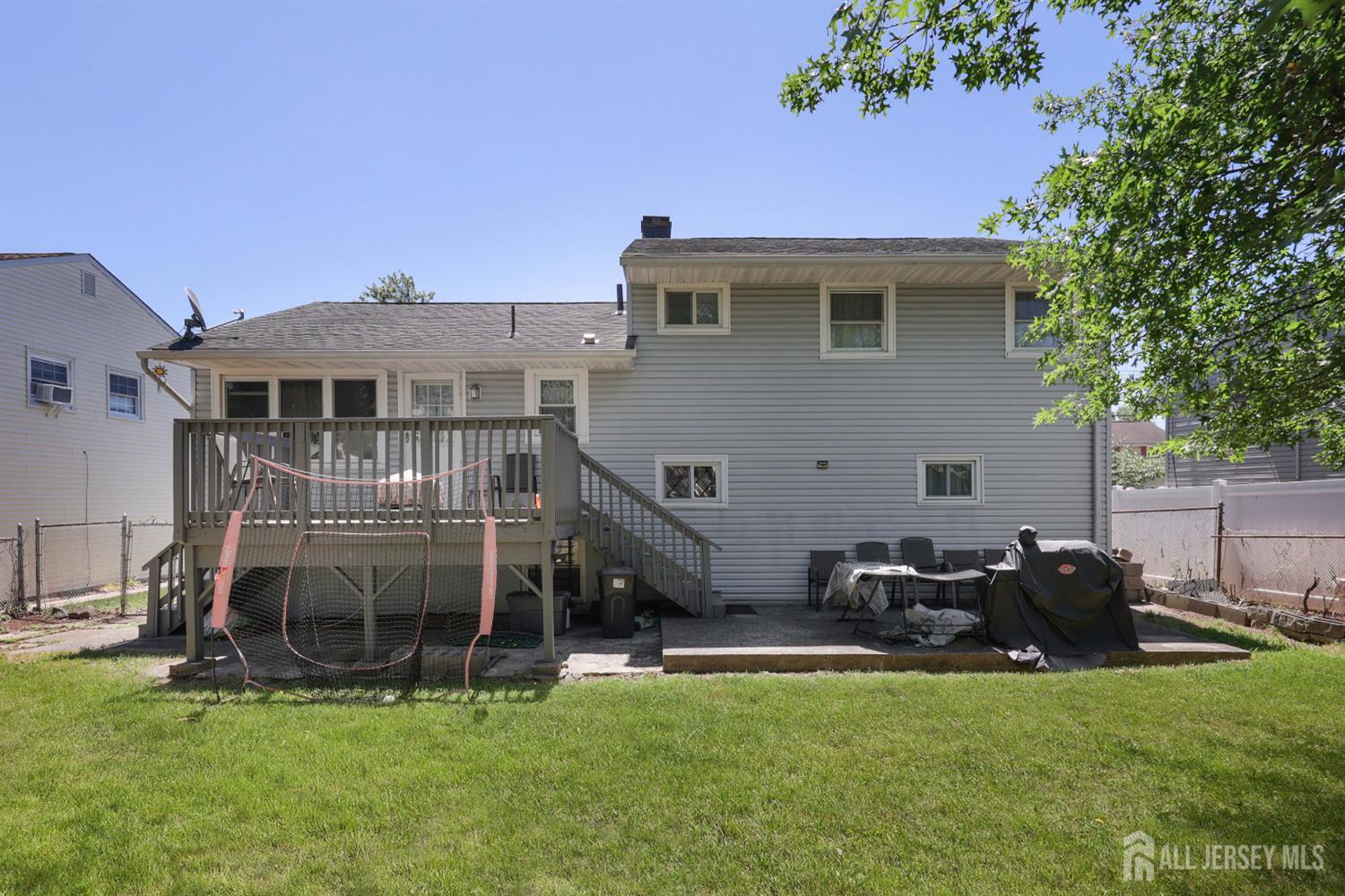 22 Webb Drive Fords NJ 08863