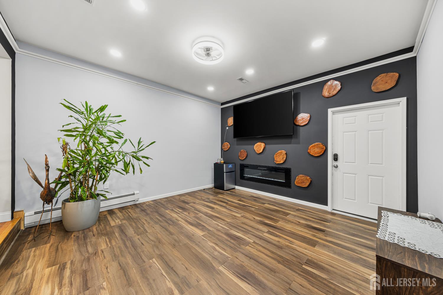 5 Travis Court Monroe NJ 08831