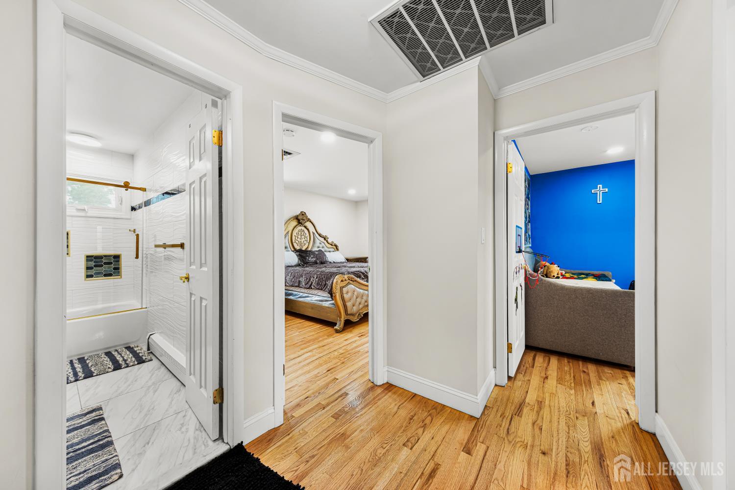 5 Travis Court Monroe NJ 08831