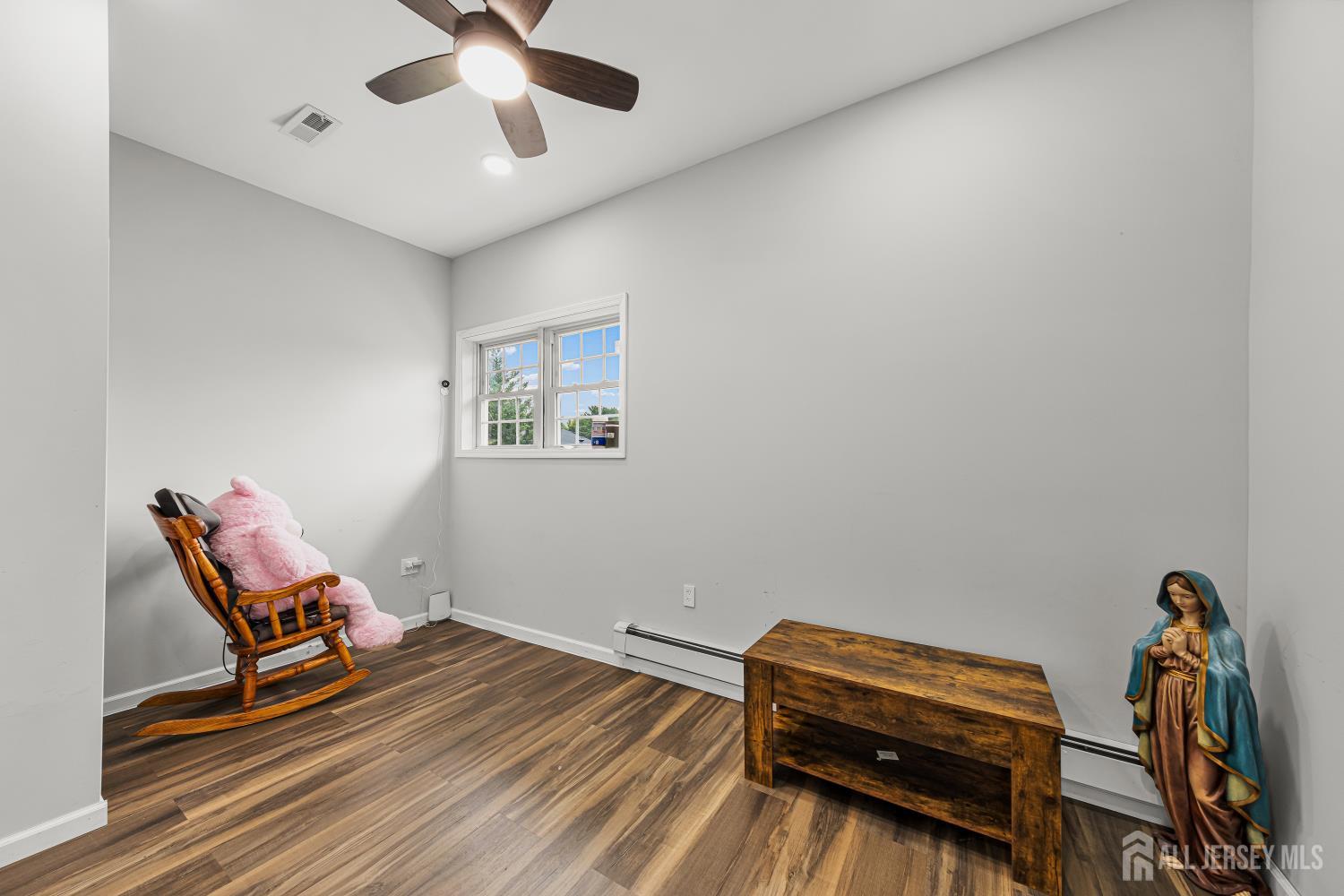 5 Travis Court Monroe NJ 08831