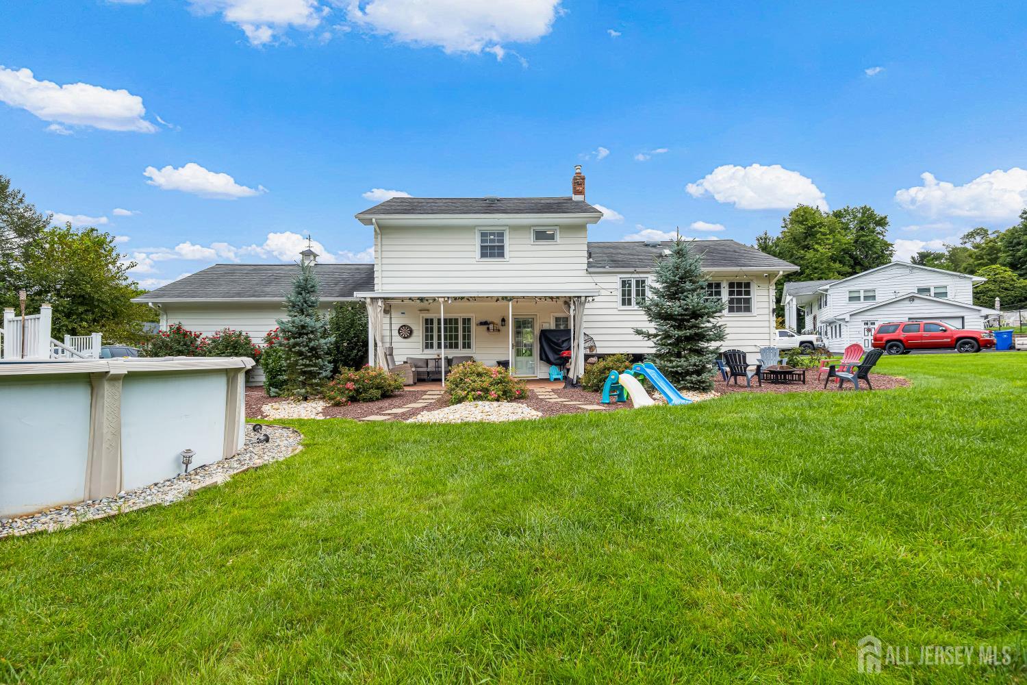 5 Travis Court Monroe NJ 08831