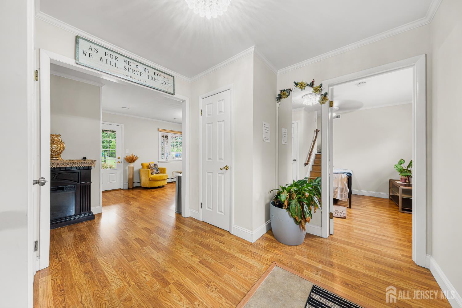 5 Travis Court Monroe NJ 08831