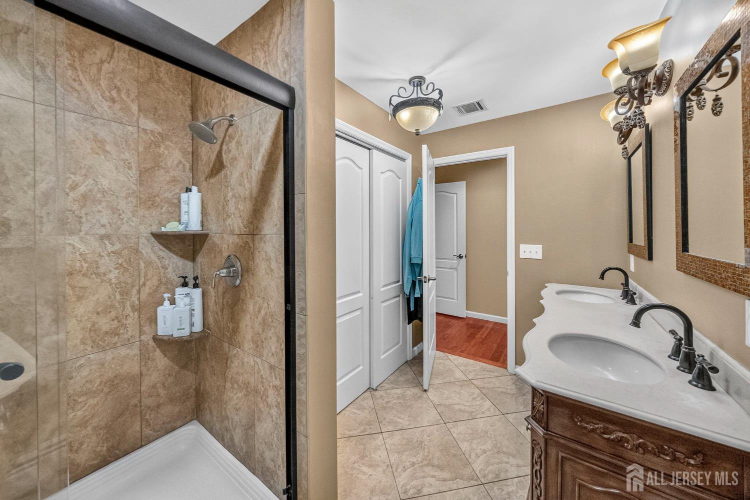 7 Darien Court Colts Neck NJ 07722