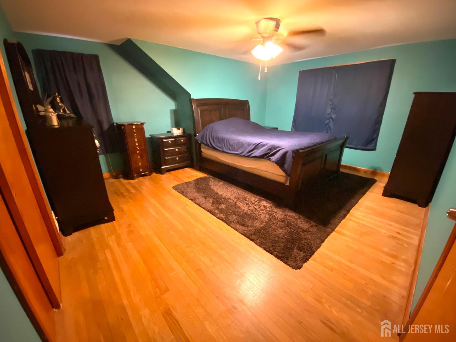 23 Cleveland Avenue South River NJ 08882